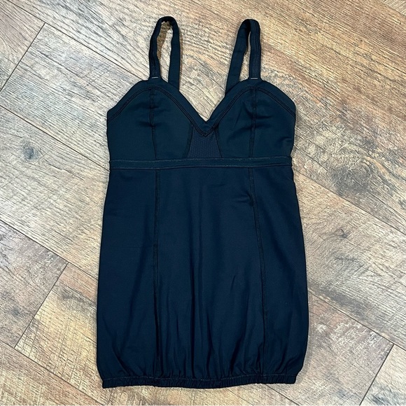 lululemon athletica Tops - Lululemon Bra Top Athletic Workout Top Size 4